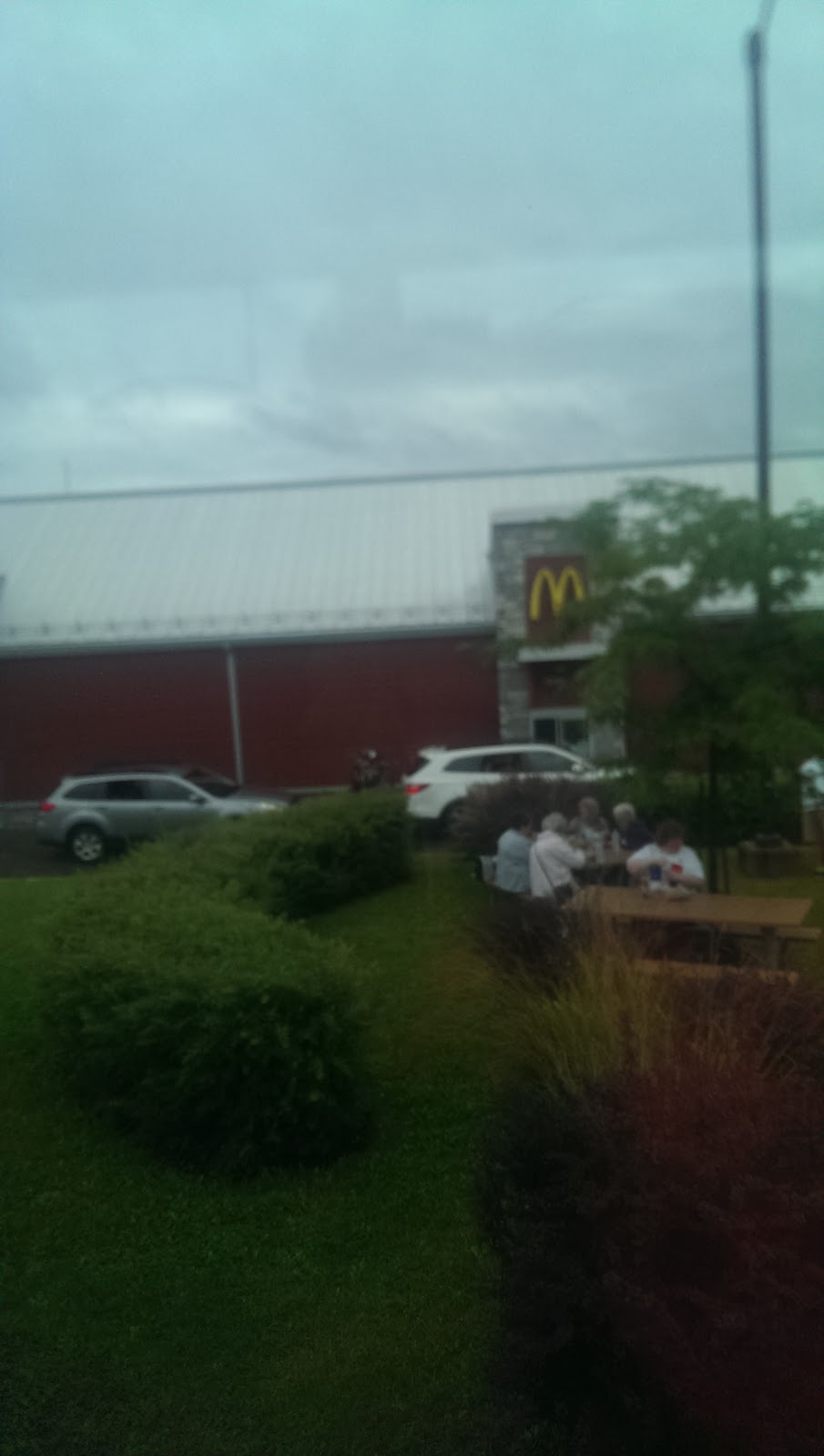 Aire de service de Melbourne | 1035 QC-243, Melbourne, QC J0B 2B0, Canada