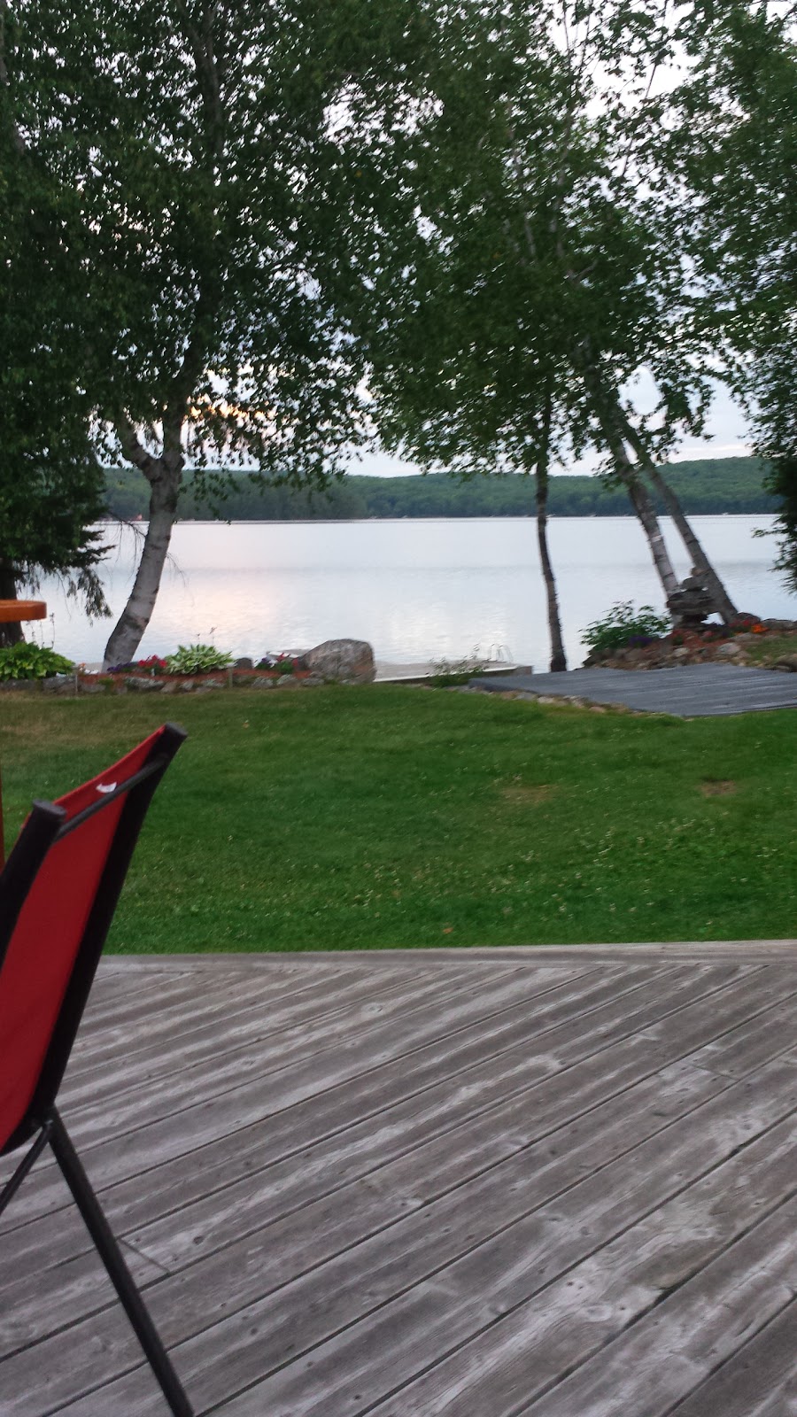 Red Umbrella Inn | 1075 Red Umbrella Rd, Minden, ON K0M 2K0, Canada | Phone: (705) 489-2462