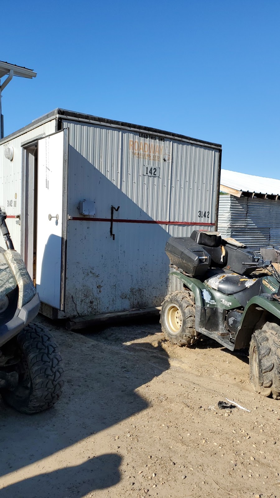 Animal Farm | Sturgeon County, AB T0E 1V0, Canada | Phone: (780) 729-5180