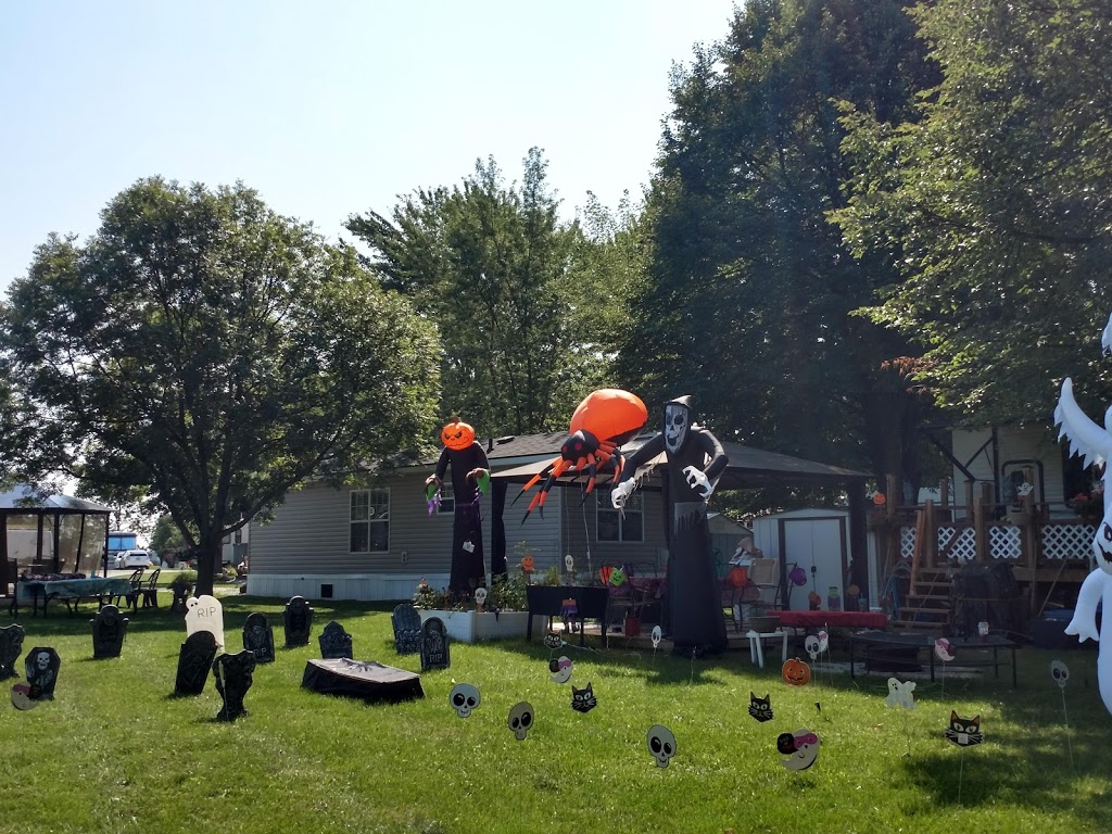 Mooretown Campground | 1094 Emily St, Mooretown, ON N0N 1M0, Canada | Phone: (519) 867-2951