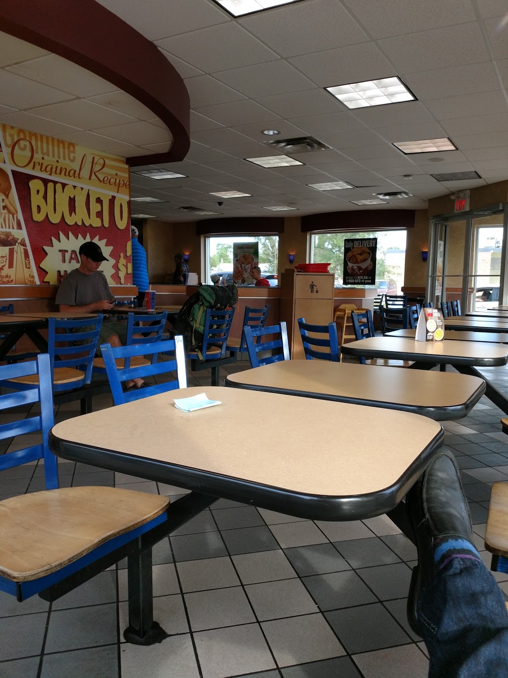 Taco Bell | 315 Bayfield St N, Barrie, ON L4M 3C2, Canada | Phone: (705) 726-7220