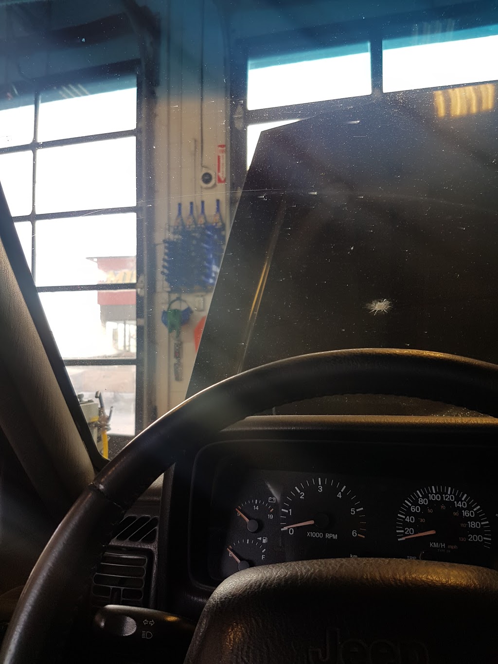 Mr. Lube | 9621 Macleod Trail SW, Calgary, AB T2J 0P6, Canada | Phone: (403) 216-6980
