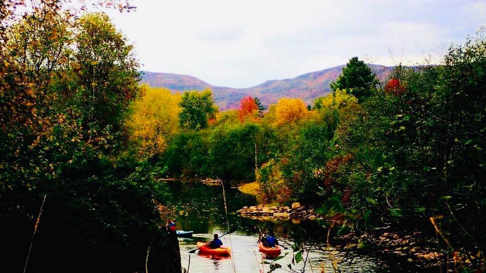 Canoe & Co - kayak, canoe, SUP rental and excursions | 1120 Chemin Burnett, Sutton, QC J0E 2K0, Canada | Phone: (450) 538-4052