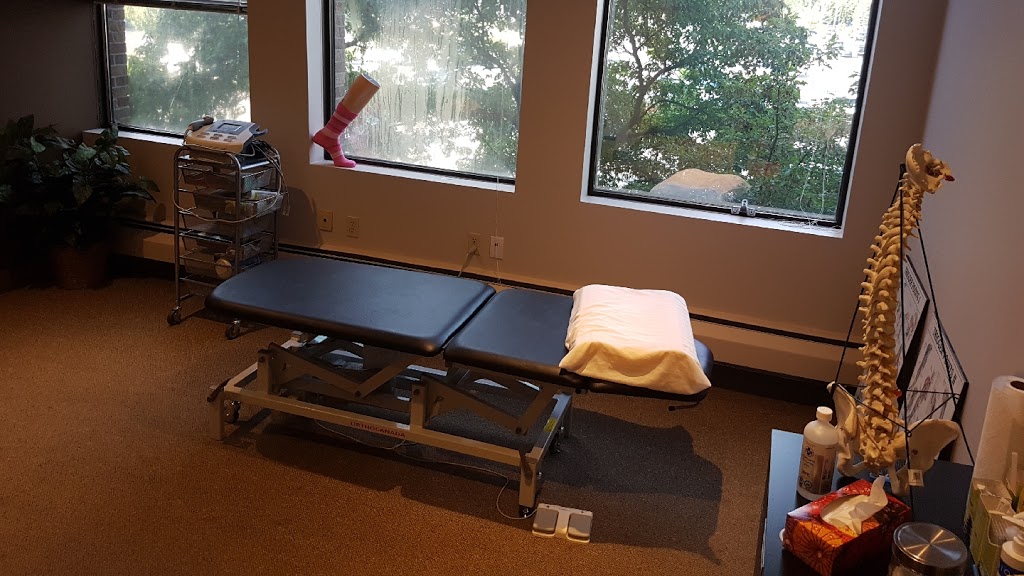 Oxford Spine Centre | 202-219 Oxford St W, London, ON N6H 1S5, Canada | Phone: (519) 601-2100