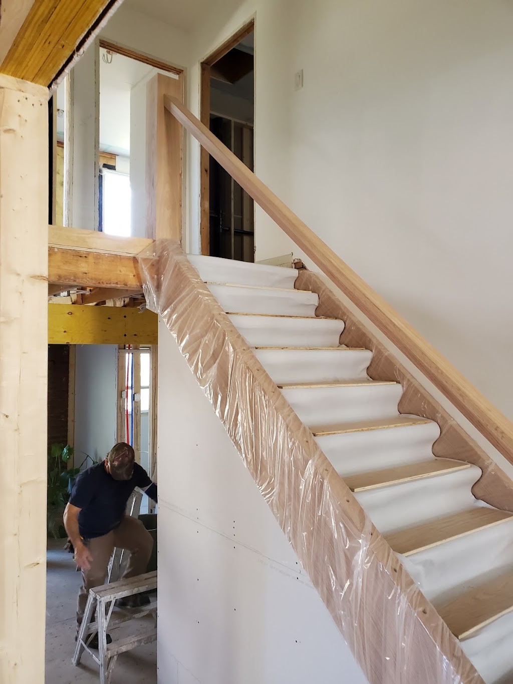 Mas renovation & carpentry inc | 167 Confederation St, Georgetown, ON L7G 4S8, Canada | Phone: (647) 200-7772