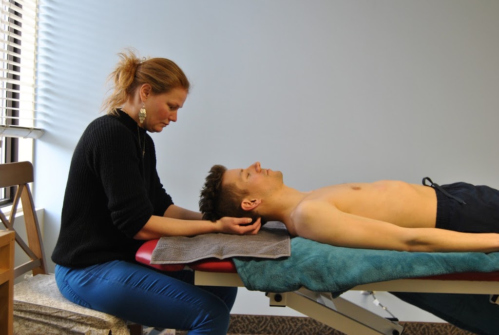 Healthy By Nature | 4 Parkdale Crescent NW, Calgary, AB T2N 3T8, Canada | Phone: (403) 452-0029