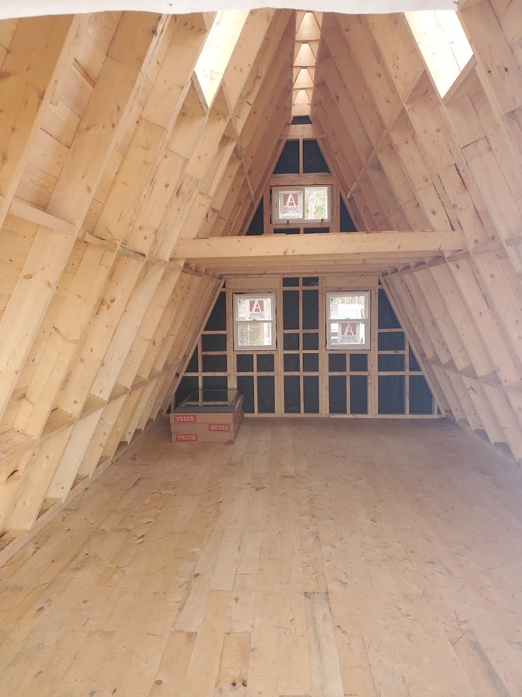 Timber Suites Design Build | 218 Hillside Dr, Boutiliers Point, NS B3Z 1W8, Canada | Phone: (902) 237-9711