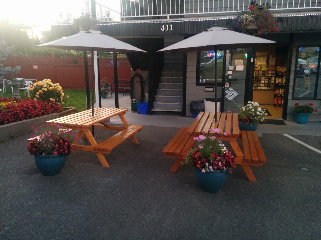 Paradise Seashell Motel | 411 Island Hwy W, Parksville, BC V9P 1A1, Canada | Phone: (250) 248-6171