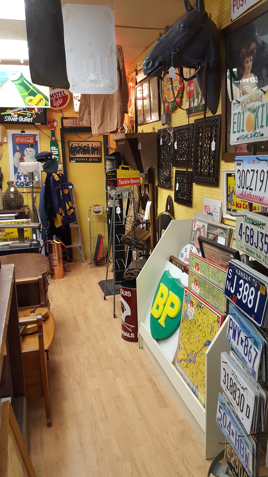 Aubreys Antiques | 5683 Bank, Greely, ON K4P 1C3, Canada | Phone: (613) 821-3887