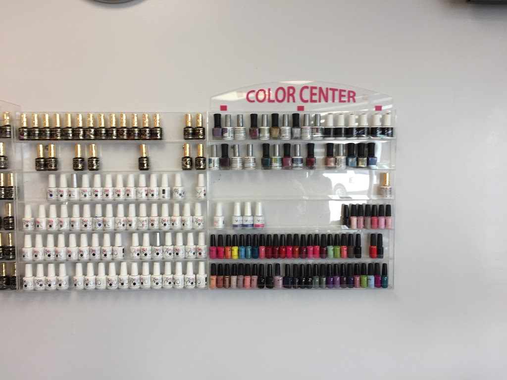 Chic Nails & Spa | 75 Goulet St, Winnipeg, MB R2H 0R5, Canada | Phone: (204) 777-2442