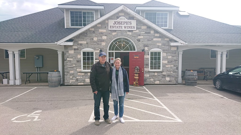 Tour de Vine Bike Wine Tours | 1490 Niagara Stone Rd, Virgil, ON L0S 1T0, Canada | Phone: (905) 359-5266