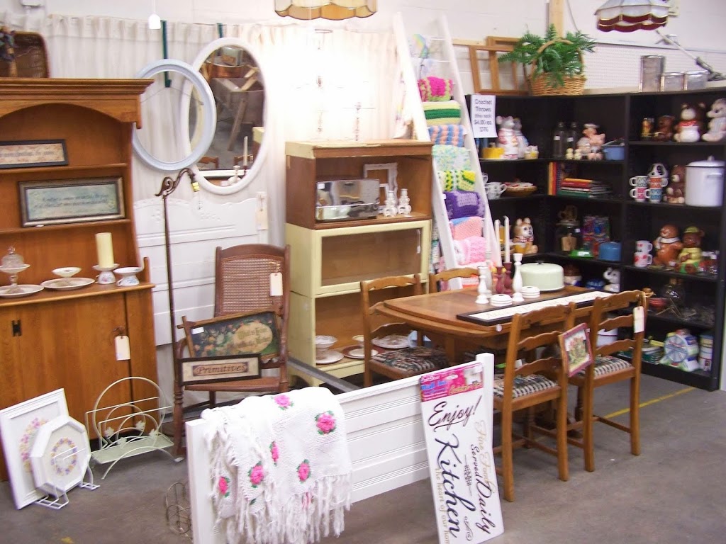Brydges Street Merchant Market | 1255 Brydges St, London, ON N5W 2C2, Canada | Phone: (519) 453-8993