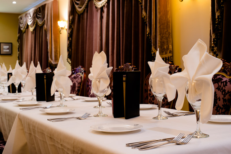Bercs Steakhouse | 186 Lansdowne St E, Peterborough, ON K9J 7N9, Canada | Phone: (705) 745-3434