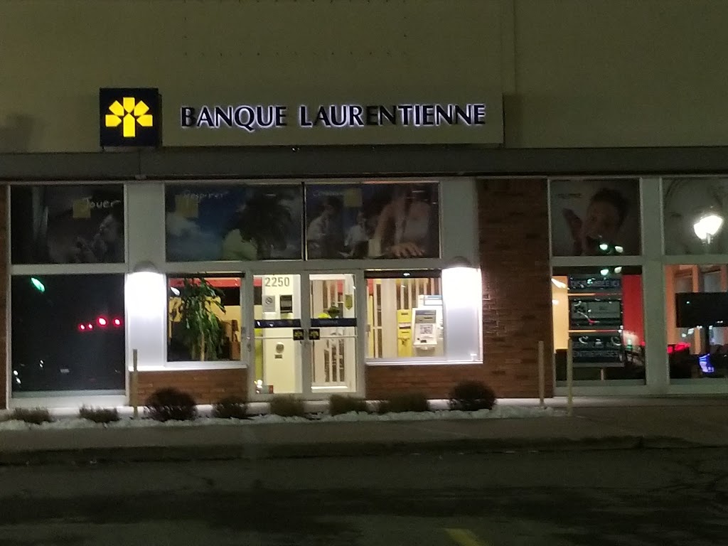 Banque Laurentienne | Faubourg, 2250 Boul du Faubourg, Boisbriand, QC J7H 0A6, Canada | Phone: (800) 252-1846