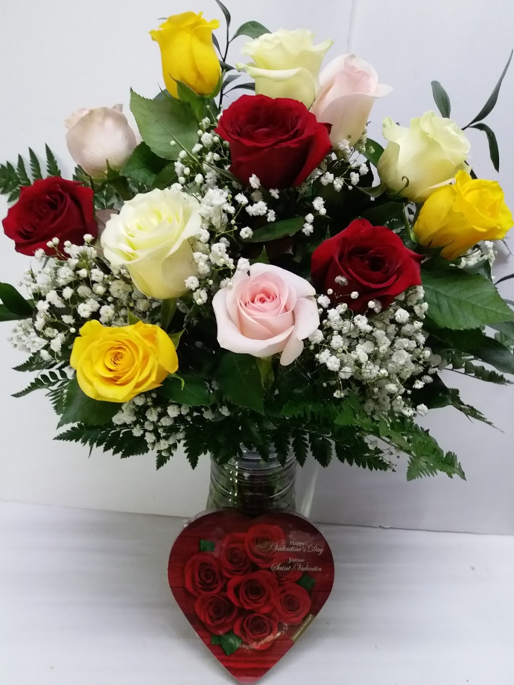 Bayview Fancy Flowers | 1213 Bayview Ave, Toronto, ON M4G 2Z8, Canada | Phone: (647) 347-2566