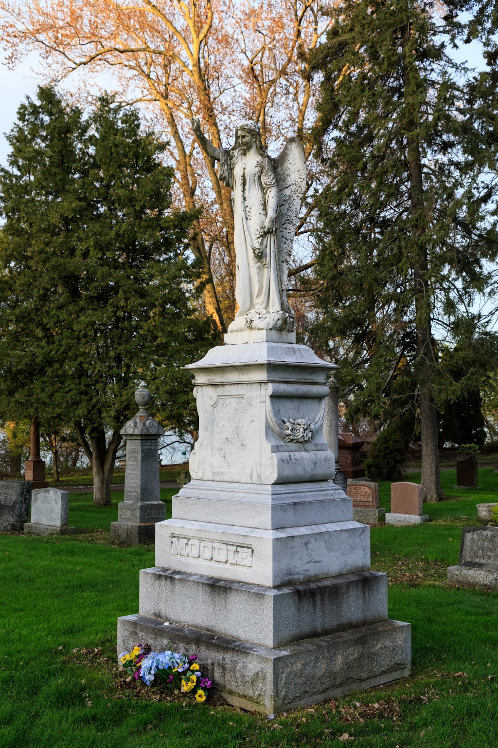 Belleville Cemetery | 631 Dundas St W, Belleville, ON K8N 4Z3, Canada | Phone: (613) 962-8468