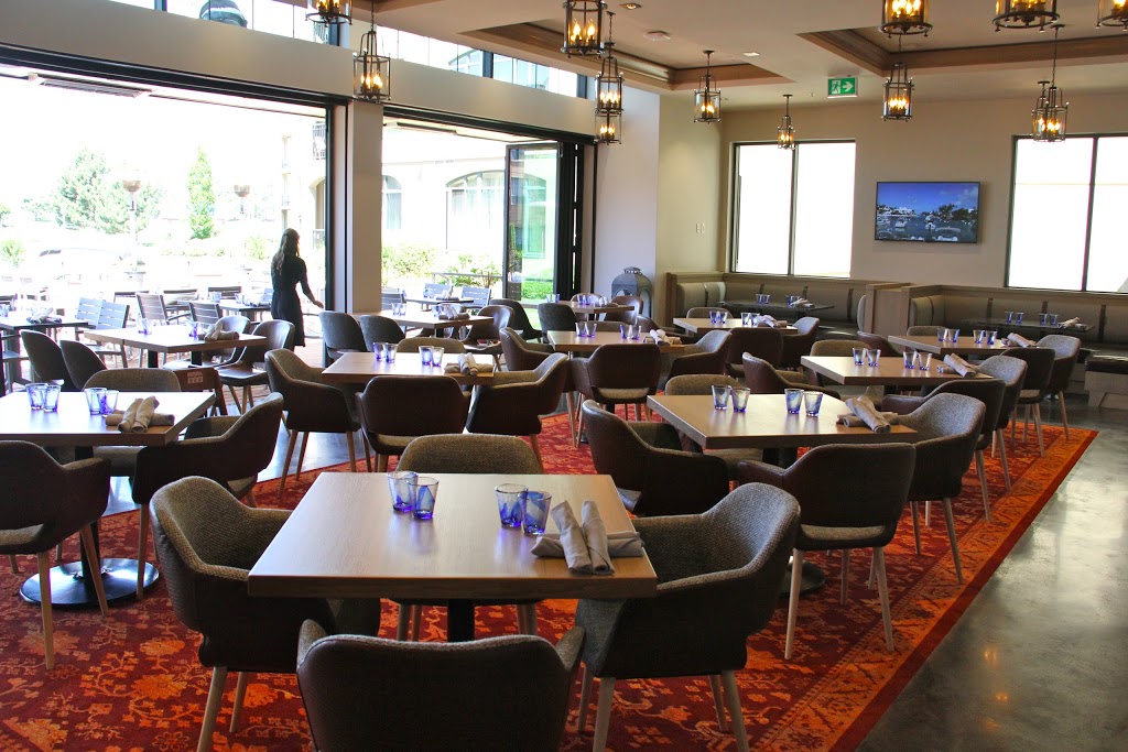 OAK + CRU Social Kitchen & Wine Bar | 1310 Water St, Kelowna, BC V1Y 9P3, Canada | Phone: (250) 869-3508