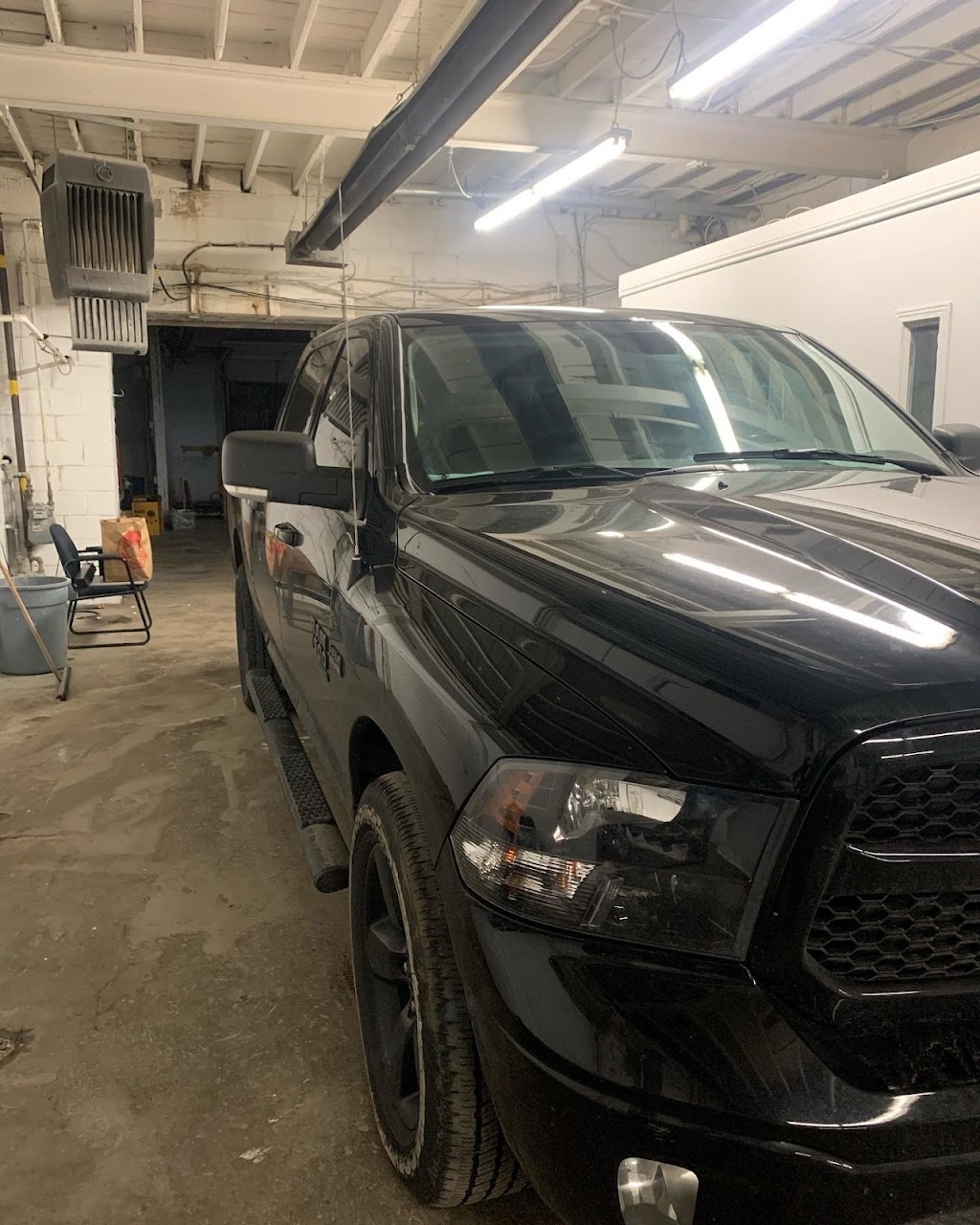 Sage Auto Body & Collision Centre | 241 Mary St, Hamilton, ON L8L 4W2, Canada | Phone: (289) 772-7551