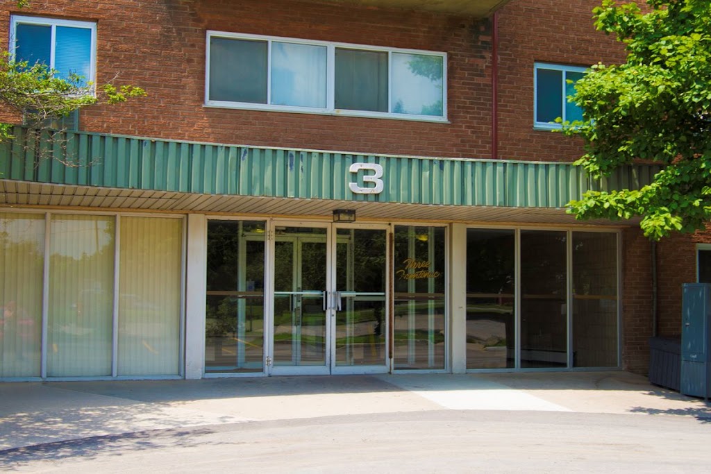 3 Frontenac Road | 3 Frontenac Rd, London, ON N5Z 3Y7, Canada | Phone: (519) 697-0334