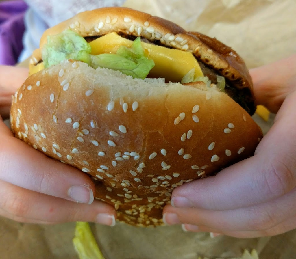 Burger King | 2735 Barnet Hwy, Coquitlam, BC V3E 1K9, Canada | Phone: (604) 464-8821