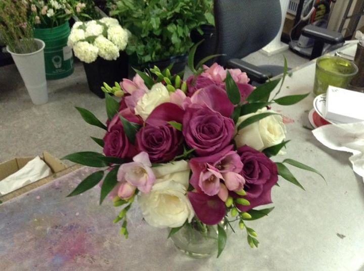 Thoughtful Gifts & Flowers | 241 Hanlan Rd #4, Woodbridge, ON L4L 3R7, Canada | Phone: (905) 266-2214