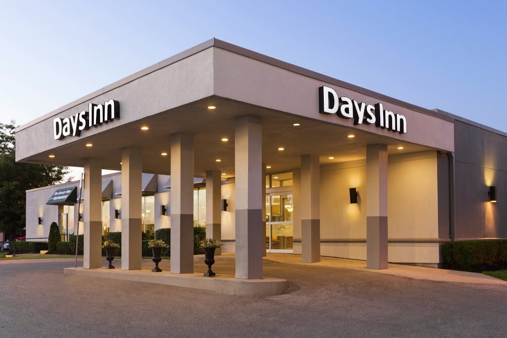 Days Inn by Wyndham London | 1100 Wellington Rd, London, ON N6E 1M2, Canada | Phone: (519) 681-1240