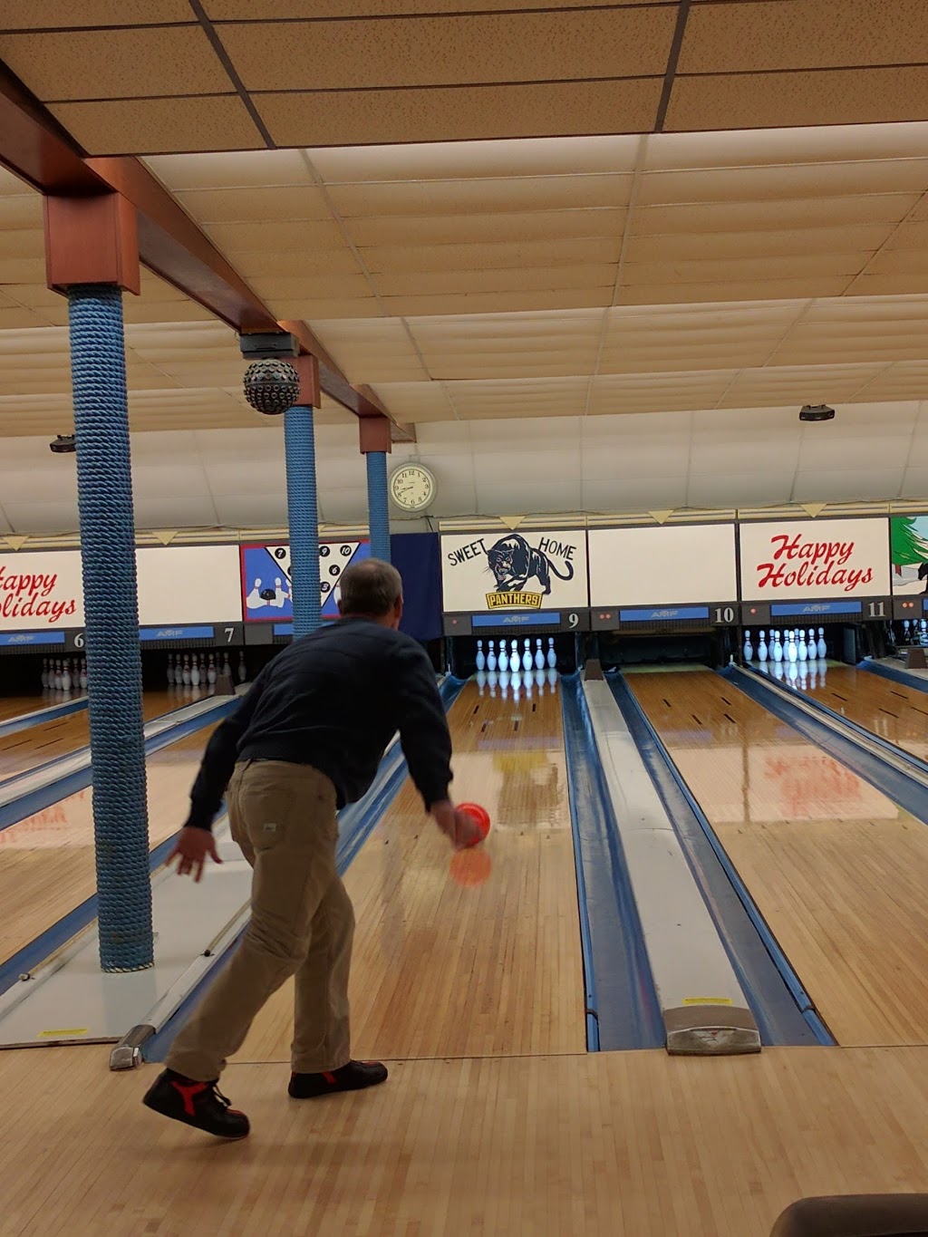 Manor Lanes II | 170 Tonawanda Creek Rd, Amherst, NY 14228, USA | Phone: (716) 691-6664