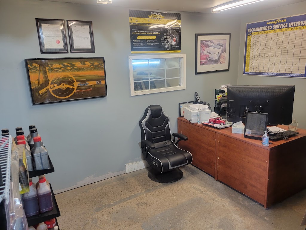 Twisted Classics | 127 Nappadale St, Woodville, ON K0M 2T0, Canada | Phone: (705) 972-1320