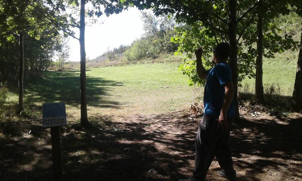 Sandy Hollow Disc Golf Course | 434 Ferndale Dr N, Barrie, ON L4N 7X6, Canada | Phone: (705) 795-2597