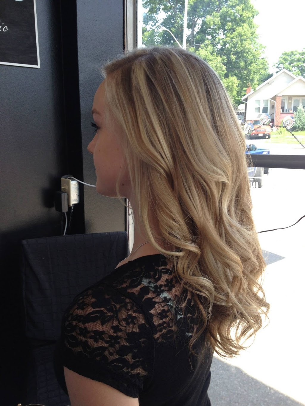 Bombshell Hair & Esthetic Studio | 1980 Dundas St, London, ON N5V 1P5, Canada | Phone: (519) 951-8001