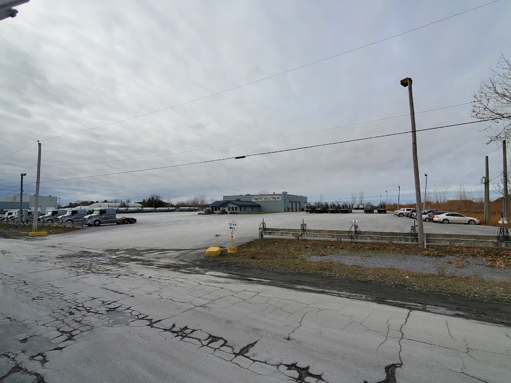 Transports Chalut 2000 Inc | 1065 Chem. de la Carrière, Bedford, QC J0J 1A0, Canada | Phone: (450) 248-4422