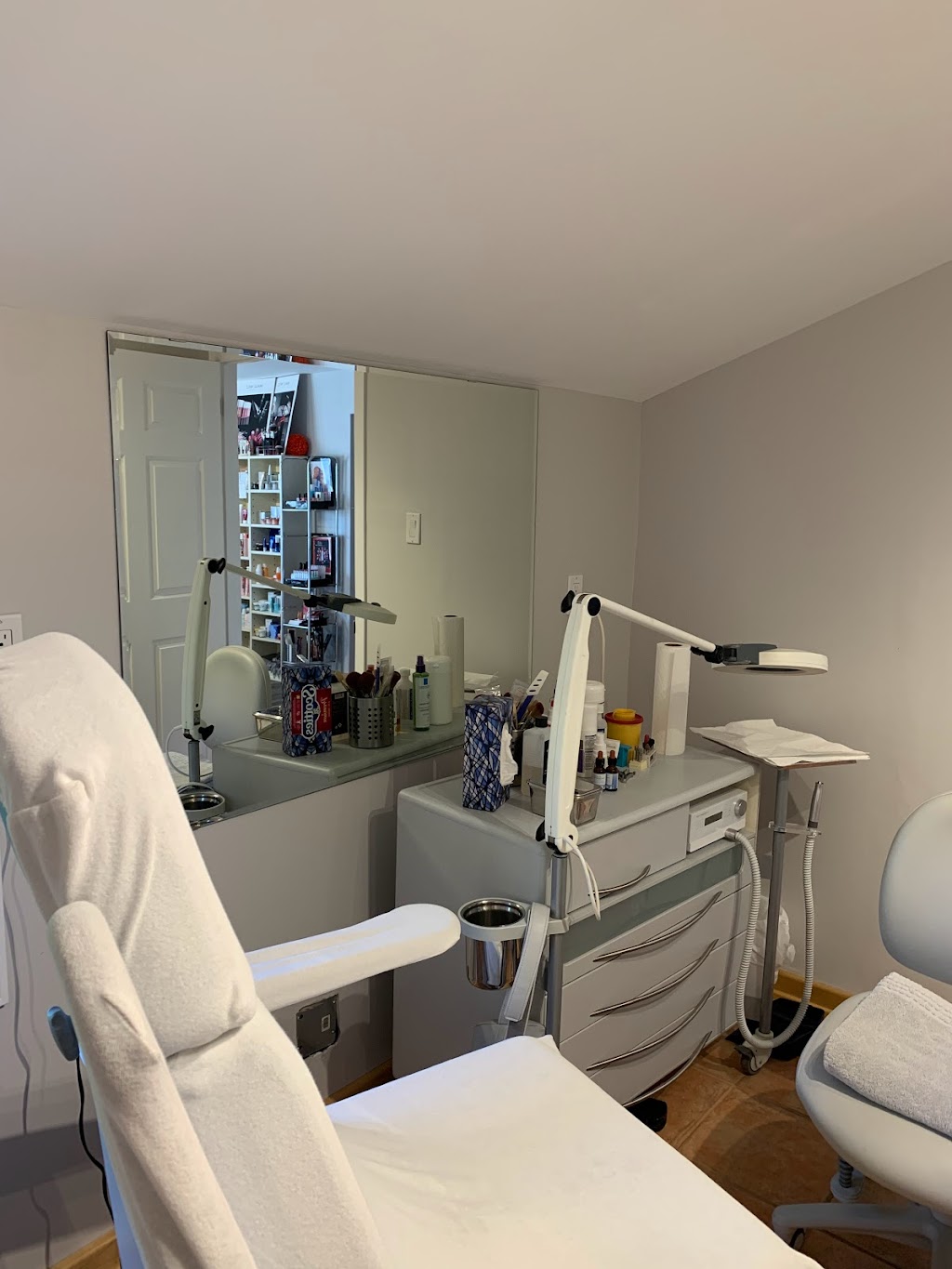 Jonathan & Company Hair Design And Esthetics | 2467 Snake River Line, Cobden, ON K0J 1K0, Canada | Phone: (613) 732-0975
