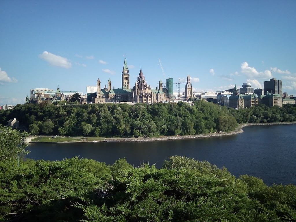 Parc Elgin | Rue Elgin, Gatineau, QC J9H 1E4, Canada | Phone: (866) 299-2002