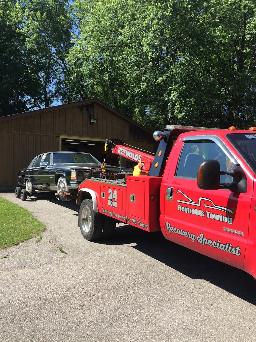 Reynolds Towing and Recovery | 1855 10 Line, Lakefield, ON K0L 2H0, Canada | Phone: (705) 652-6044