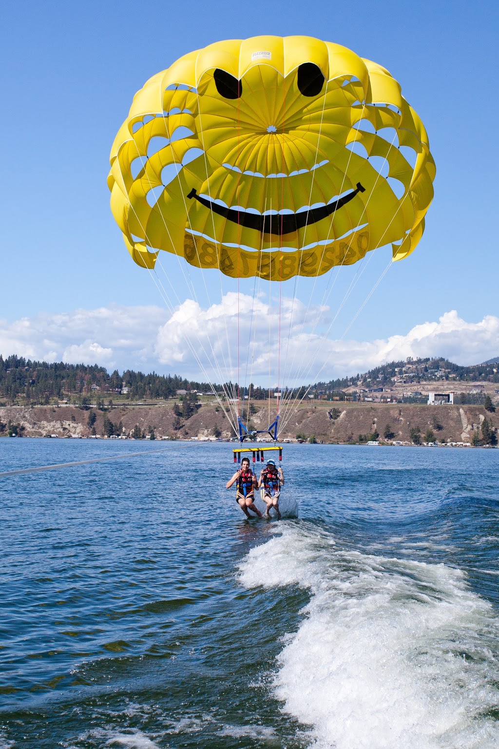 Penticton Parasail | 3895 Lakeside Rd, Penticton, BC V2A 8W3, Canada | Phone: (778) 581-0357