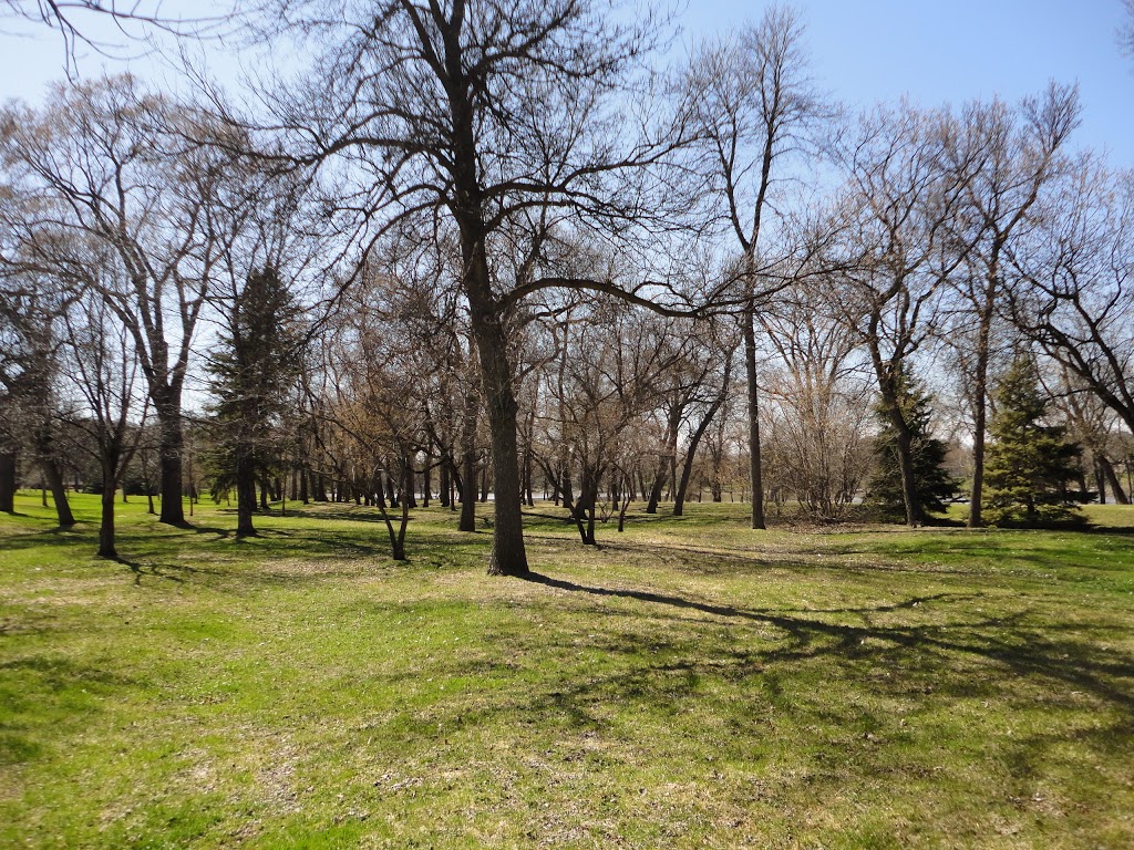 Frasers Grove Park | 85 Frasers Grove, Winnipeg, MB R2K, Canada | Phone: (204) 986-6000