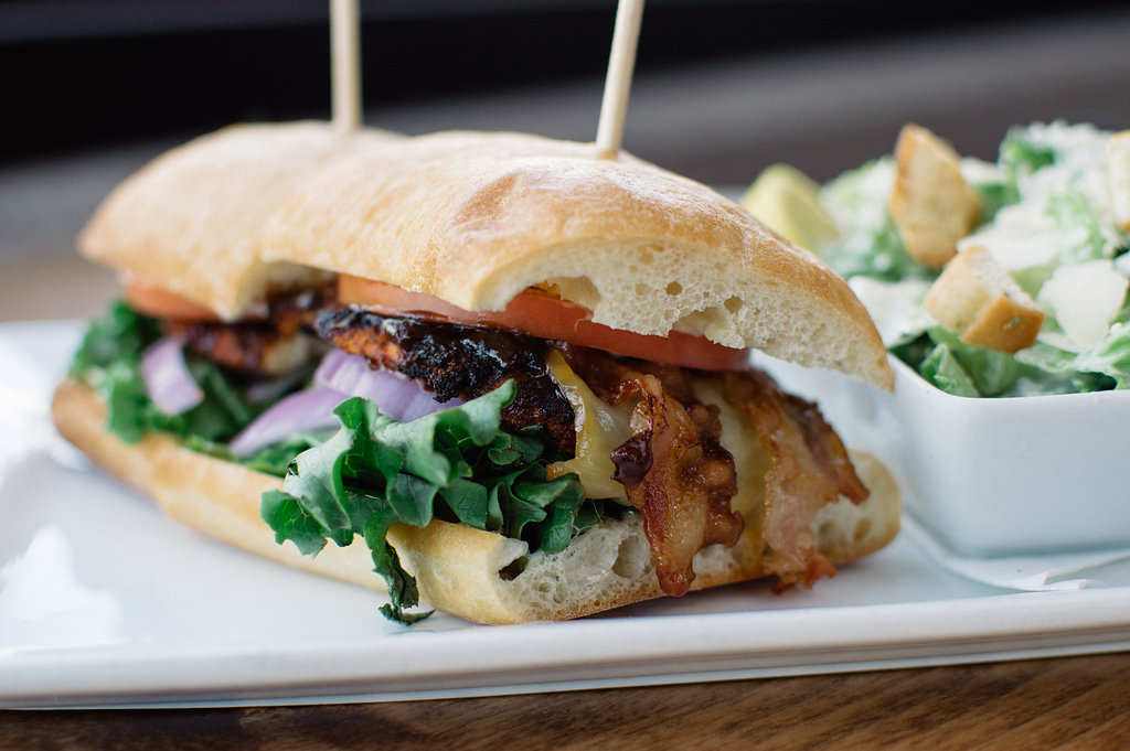 Sammy Js Grill & Bar Langley | 19925, 101 Willowbrook Dr #101, Langley City, BC V2Y 1A7, Canada | Phone: (604) 514-0224