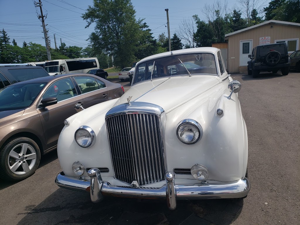 Wedding Toronto Limousine | 2401 Ellesmere Rd, Scarborough, ON M1G 2W4, Canada | Phone: (416) 255-9952