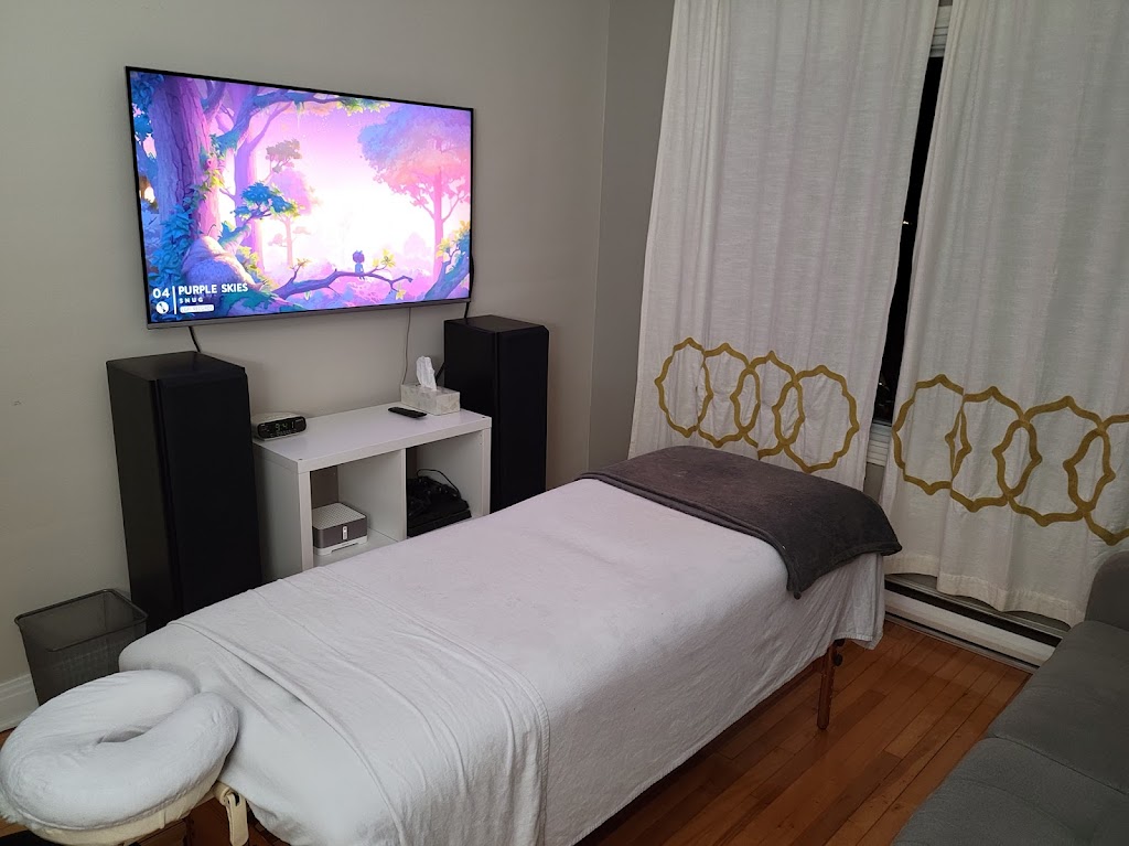 François B. - Masso-Kinésithérapeute | 952 Rue Valiquette, Montréal, QC H4H 2E2, Canada | Phone: (514) 942-7533