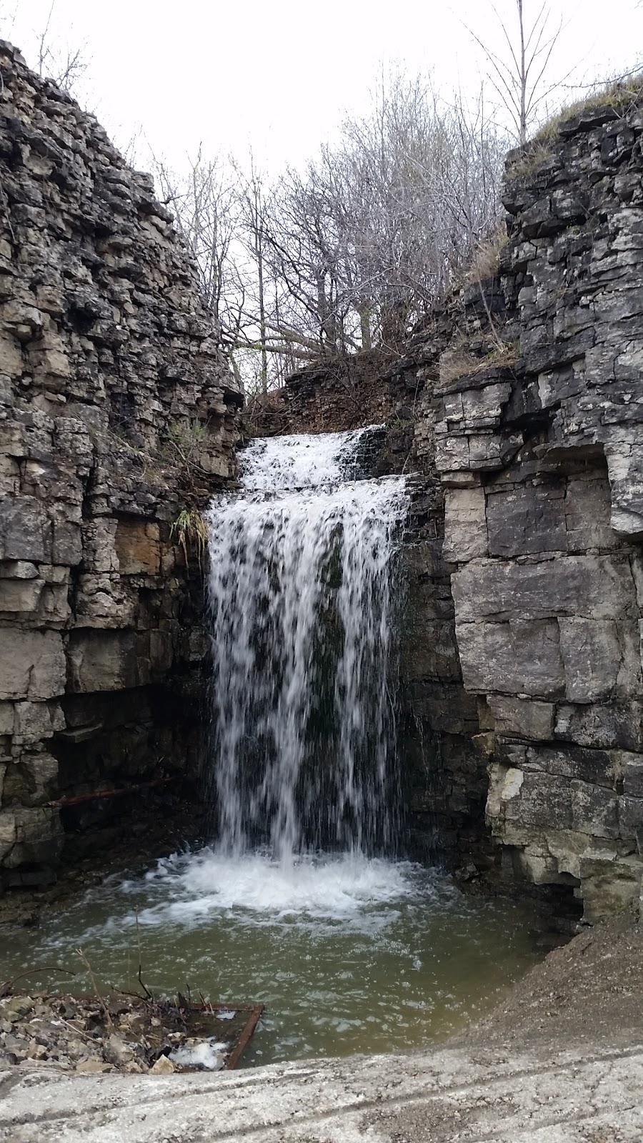 Mountview Waterfall | 985 Scenic Dr, Hamilton, ON L9C 1H7, Canada