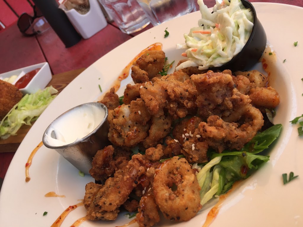 Riverside Inn | 7497 ON-35, Norland, ON K0M 2L0, Canada | Phone: (705) 454-1045