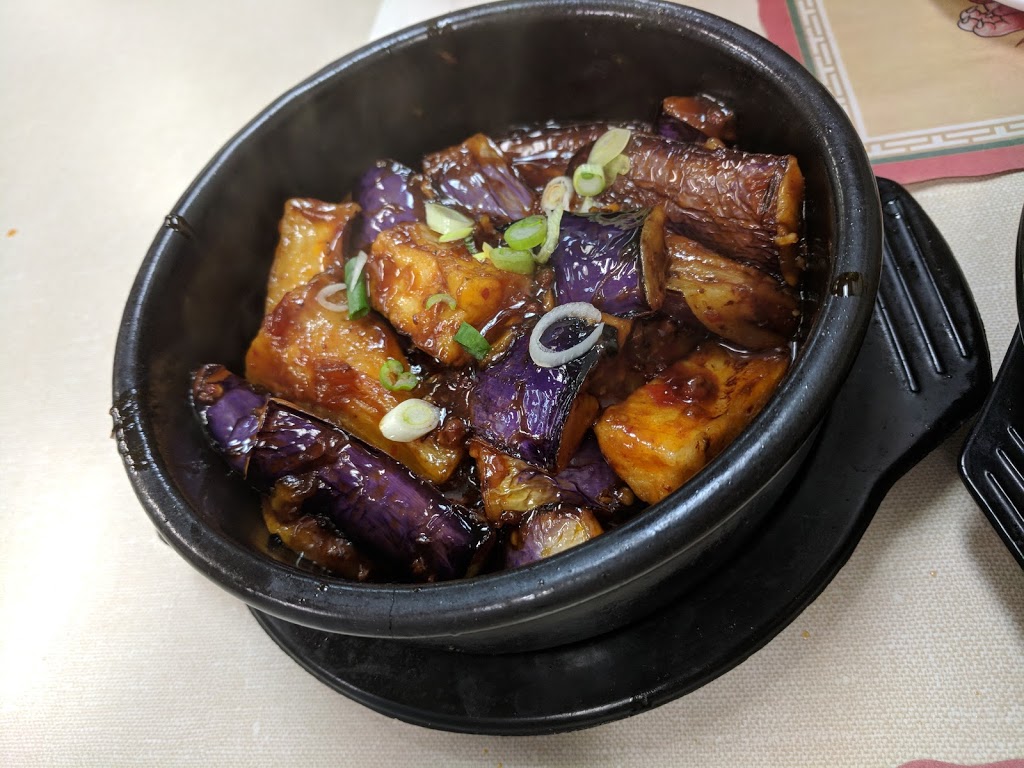 Summer Palace | 3602 Taylor St E, Saskatoon, SK S7H 5H9, Canada | Phone: (306) 343-0012