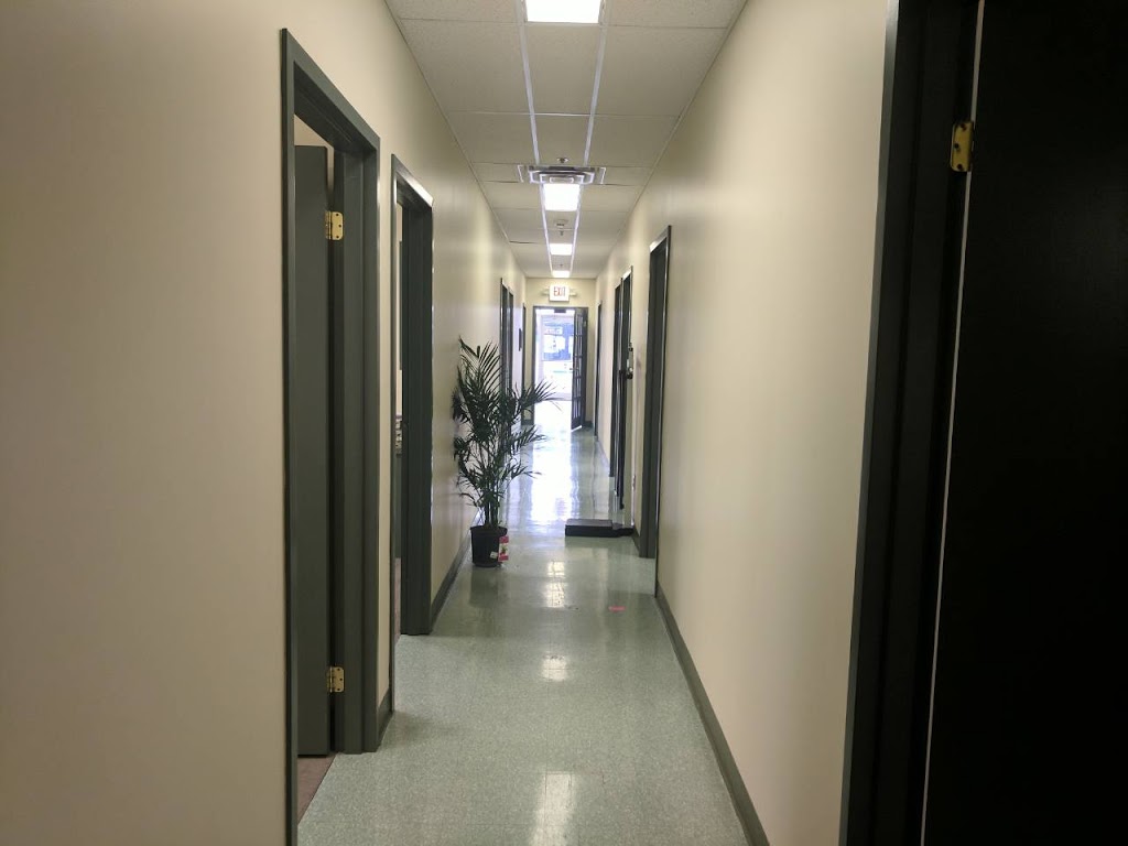 Melvin Medical Clinic | 236 Parkdale Ave N, Hamilton, ON L8H 5X5, Canada | Phone: (905) 544-1676