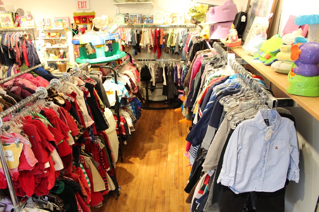 Bumbleberry Kids | 1584 Queen St E, Toronto, ON M4L 1G1, Canada | Phone: (416) 691-5556