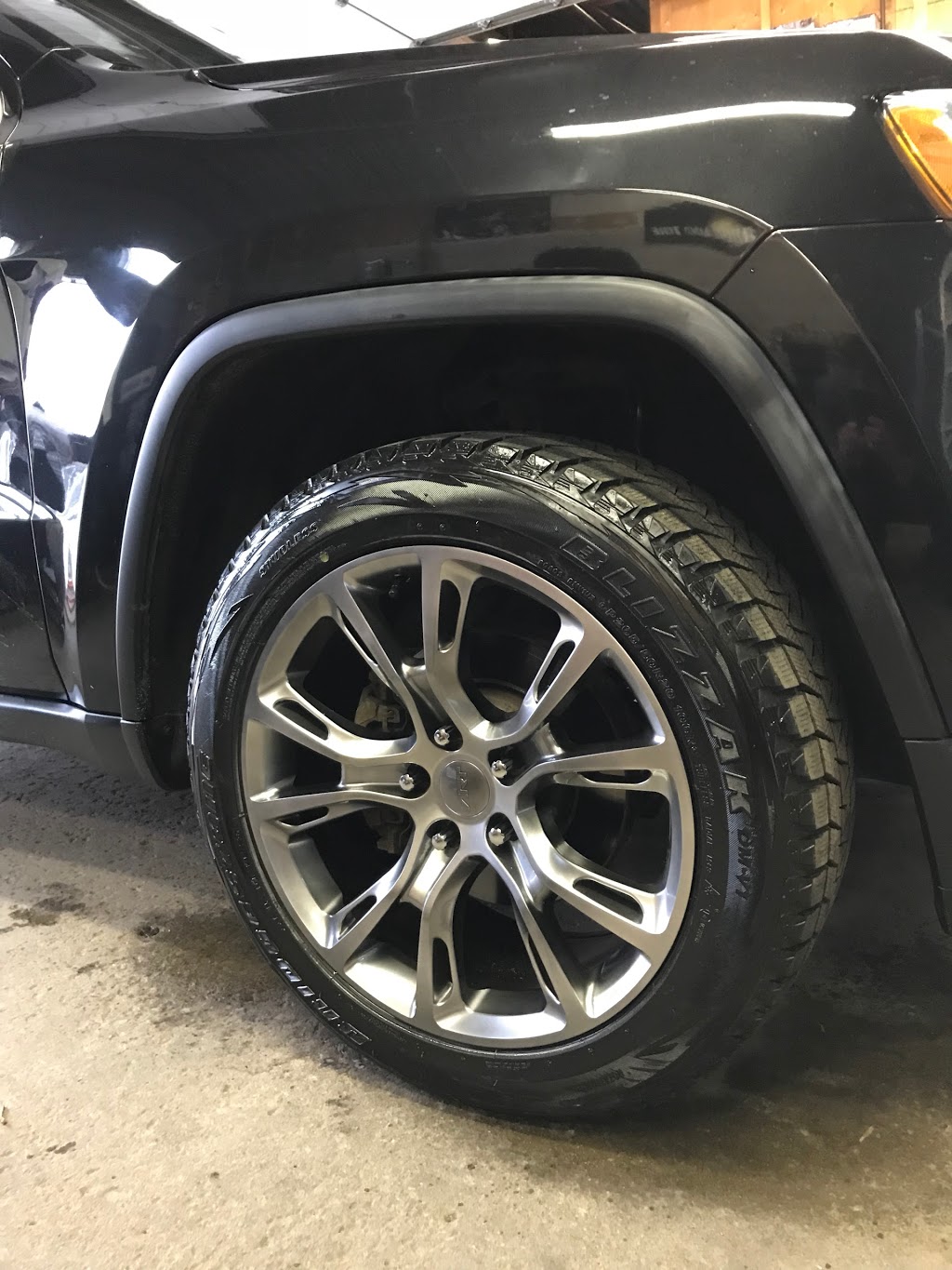 Mr Tire & Wheel | 521 Dunlop St W Unit 12, Barrie, ON L4N 9W4, Canada | Phone: (705) 735-9043