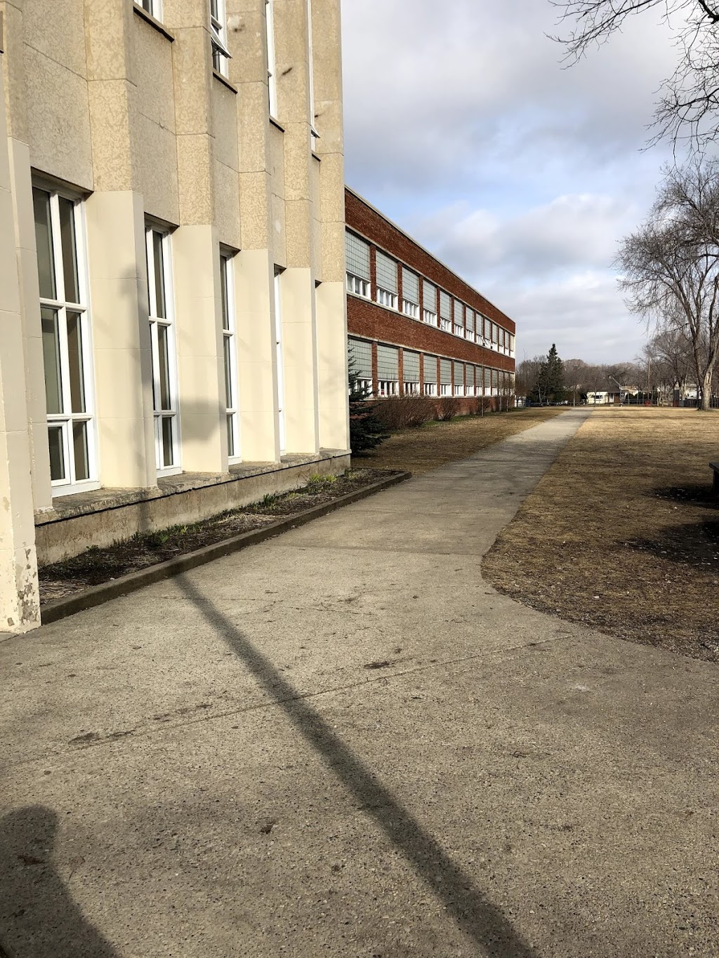 Eastglen School | 11430 68 St NW, Edmonton, AB T5B 1P1, Canada | Phone: (780) 479-1991