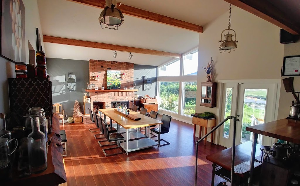 Backyard Farm Chefs Table | 3692 Fruitvale Way, Oliver, BC V0H 1T1, Canada | Phone: (250) 485-2249