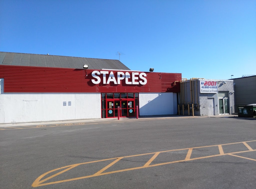 Staples | 945 Eglinton Ave E, East York, ON M4G 4B5, Canada | Phone: (416) 696-0043