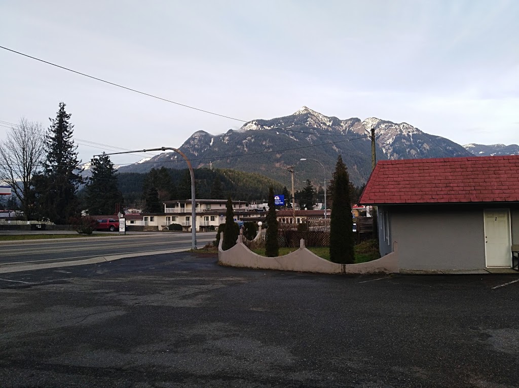 Mount Hope Motel | lodging | 318 Old Hope Princeton Way, Hope, BC V0X 1L4, Canada | 6048695502 OR +1 604-869-5502