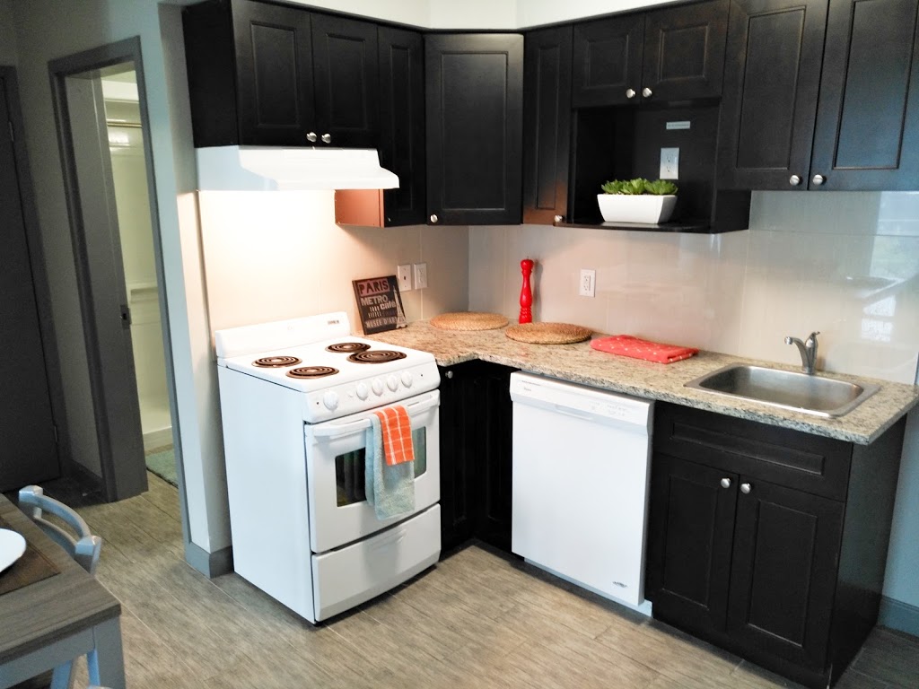 Accommod8u | 150 University Ave W #4, Waterloo, ON N2L 3E4, Canada | Phone: (519) 340-0172